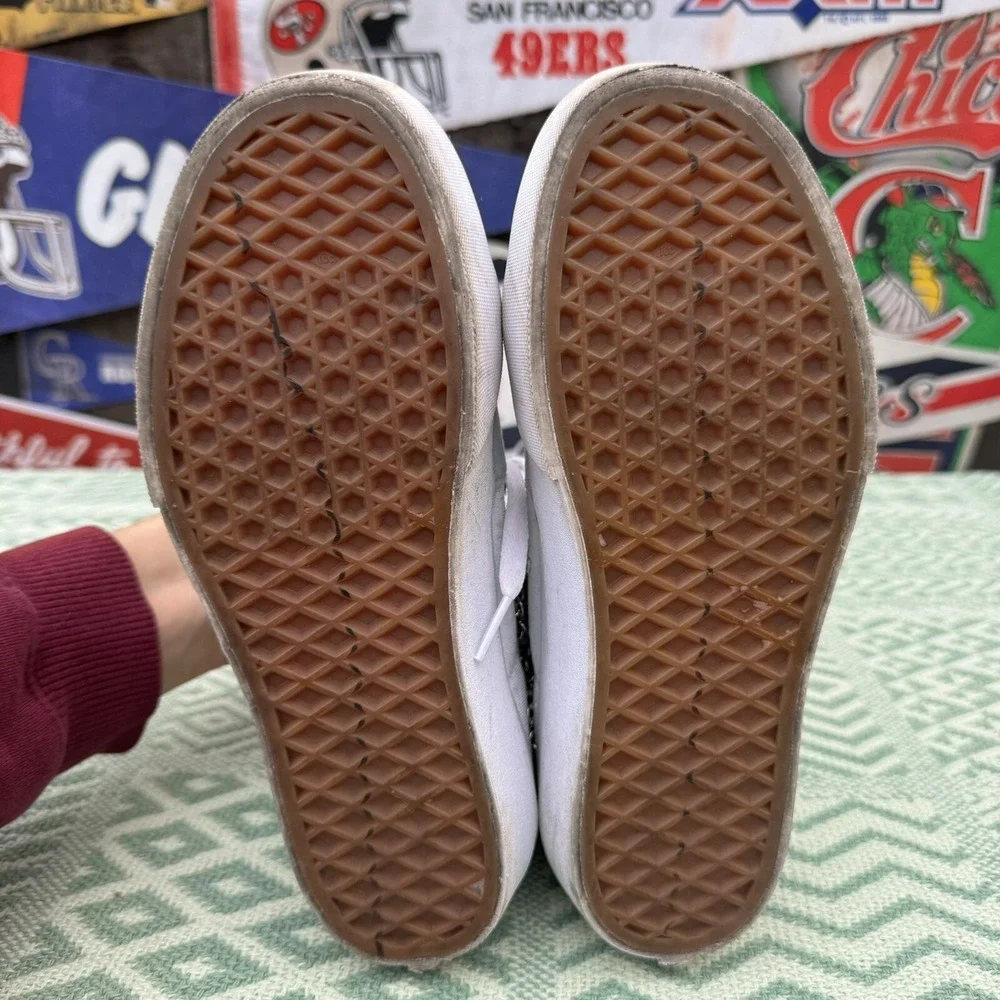Converse this product